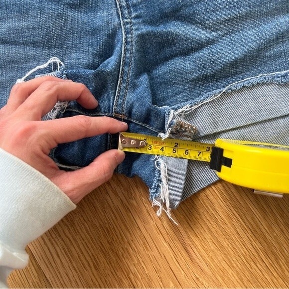 Madewell High Rise Denim Blue Jean Shorts button fly raw hem cuffed hem 26 - Picture 3 of 7